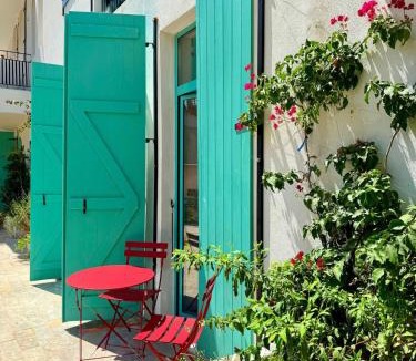 Dhermi Apartment | Flower Cozy Flat Santorini 5 Minutes Walking From the Sea Free Parking