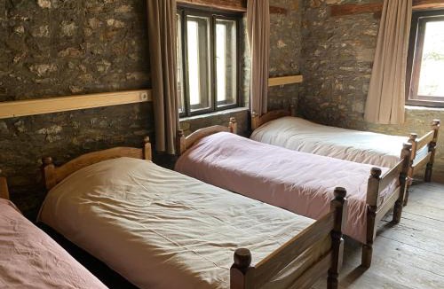 Prevalla Hostel | Foleja e Shqiponjave