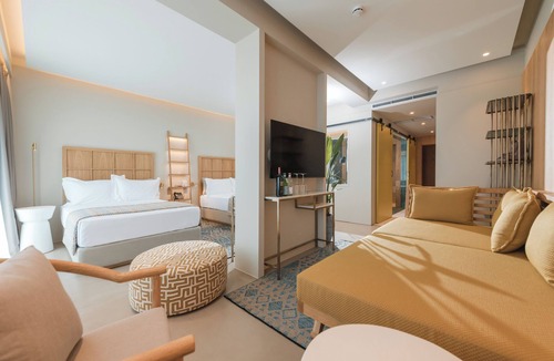Jala Hotel | Folie Marine Beach Hotel & Club