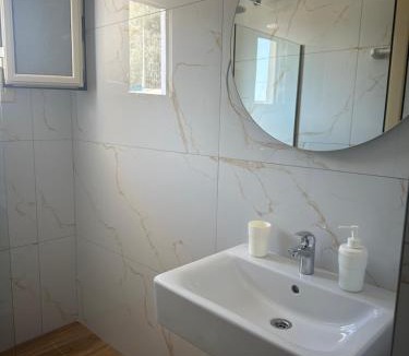 Himare Hotel | Foti Rooms