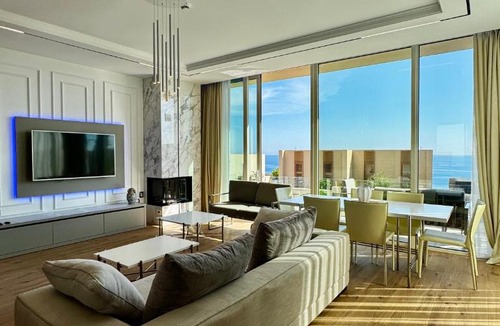 Jala Villa | Fountain Villa, Green Coast