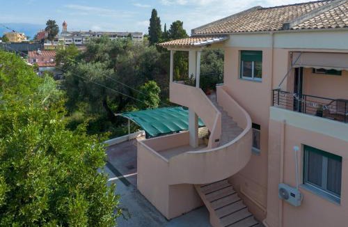 Alepou Apartment | Fox's Sunshine Apartment