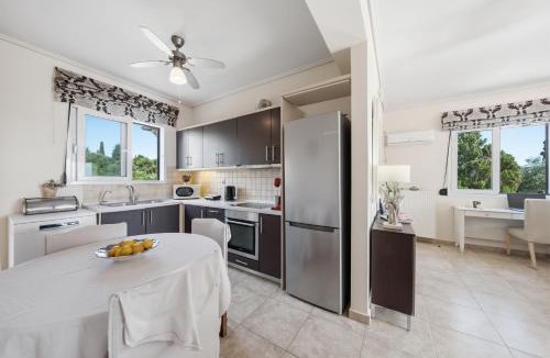 Alepou Apartment | Fox's Sunshine Apartment