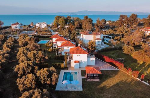 Pefkochori Villa | Friday Mood by Diomedes Group