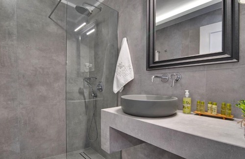 Ioannina Hotel | Frontzu Politia