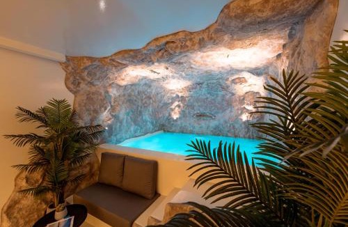 Mykonos Hotel | Ftelia Black Villas