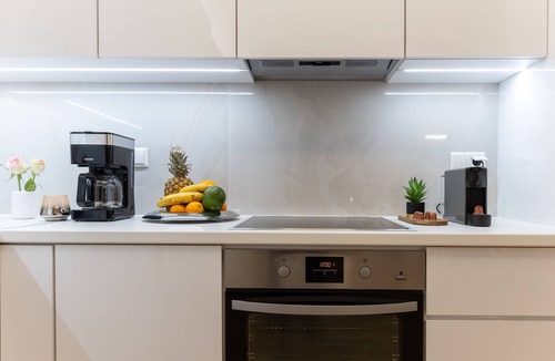 Kavala House | Ganzes Ferienhaus auf Drei Stockwerte in der Altstadt. Neubau mit Garage!