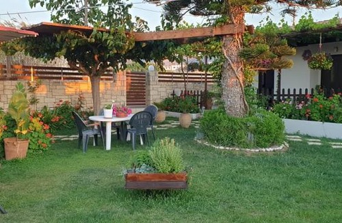 Anissaras House | GARDEN