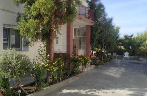 Pangaio House | Garden House - 80 m2- Rustic Apartment