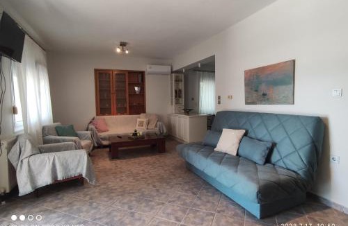 Palaio Tsifliki House | Garden house