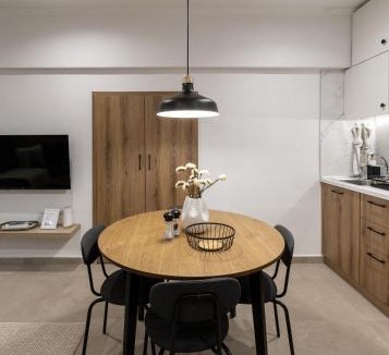 Drama Apartment | Garden House Retreat-Suite
