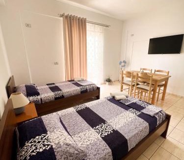 Kodrra Apartment | Garden Villa Sarande Apt-5
