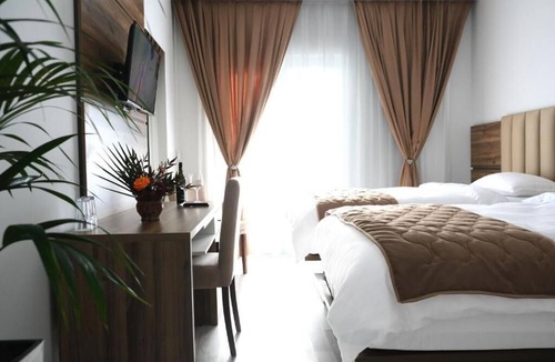 Bushat Resort | Gardenland Resort