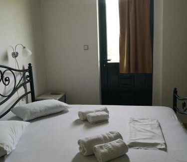 Epano Epidhavros Hotel | Gefyra Rooms