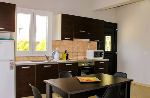 Kalami House | Gemütliches Olympia Apartment mit Pool by Interhome