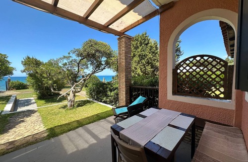 Pyrgos Apartment | Genari Beach Atemberaubender Aufenthalt mit Meerblick by Interhome