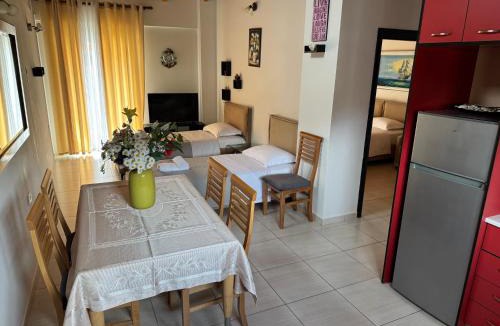 Himare Hotel | George Hotel Rooms&Suites