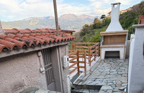 Egira House | Georgoulis Home
