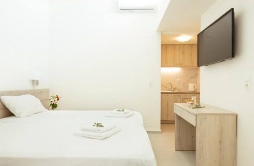 Fragkokastello Apartment | Giannis Seafront Studios II & Breakfast