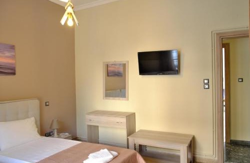 Aegina Town Villa | Giovana's pool house