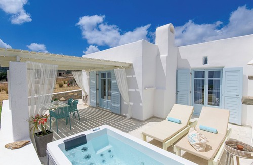 Paros Apartment | Glyfa Village