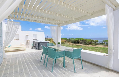 Paros Apartment | Glyfa Village