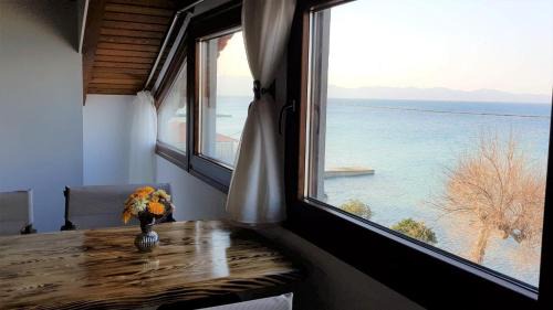 Nea Rodha Apartment | Golden Attic