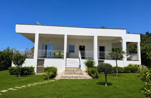 Nea Skioni Villa | Golden Hour Villa