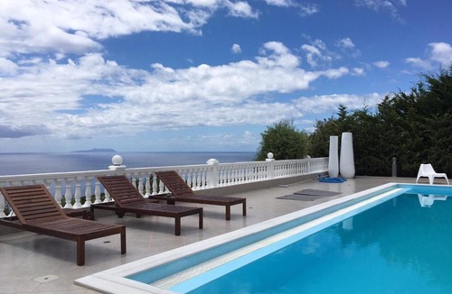 Dhermi Hotel | Golden View Residence