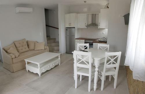 Lefktron Apartment | GOLDEN VILLAS