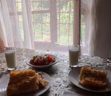 Fushebardhe House | Goni Guest House