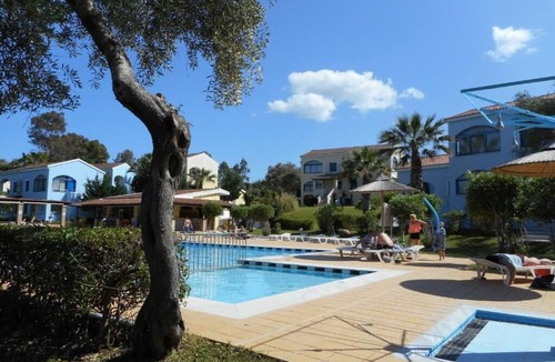 Tzavros Apartment | Govino Bay - Luxury Suite