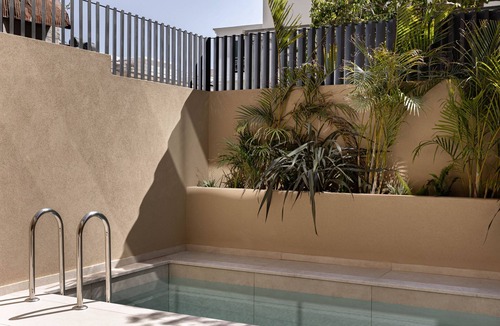 Agios Nikolaos Apartment | Grand Suite with Private Pool by MonCasa