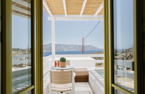 Psathi House | Grand Suite with Private Pool and Seaview