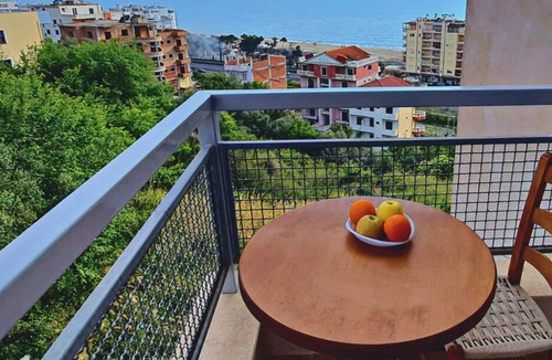 Shkembi i Kavajes Apartment | Green Apartment