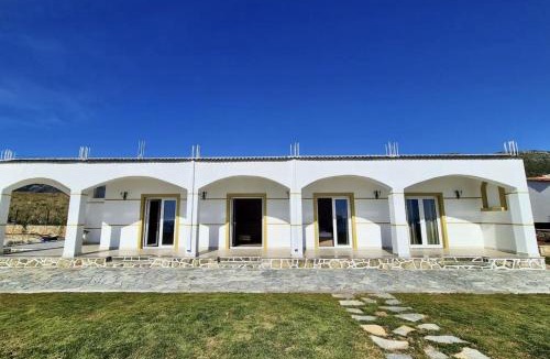 Himare Villa | Green Garden Villa Himara