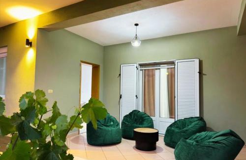 Lazarat House | Green House Permet