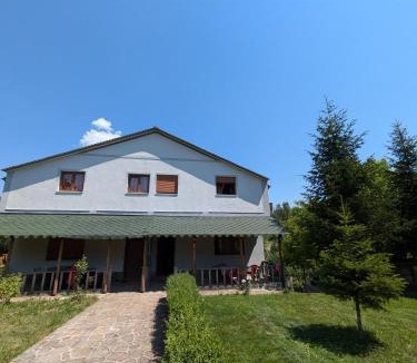 Moscopole House | Green Oasis Villa