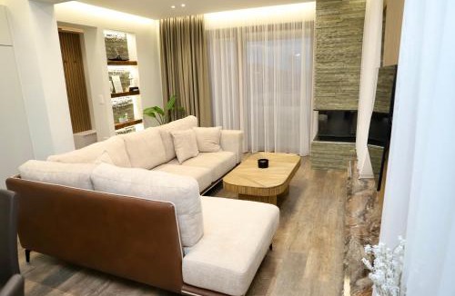 Durres Villa | Green Villa with Private Pool