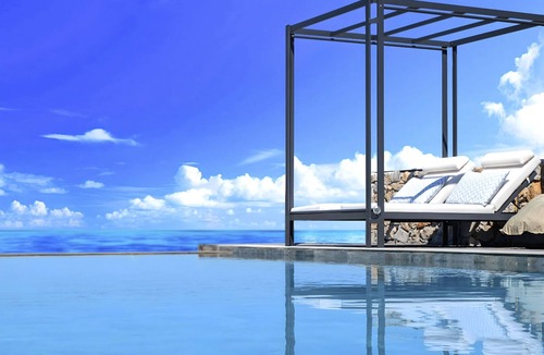 Asprouliani House | Grey Grand Villa Privater Pool by Interhome