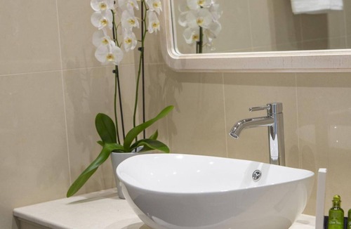 Nidri House | Grey Suite - VK Luxury Suites - Private Parking
