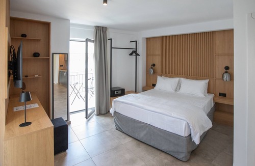 Heraklion House | Griffin Luxury Suite 2 in Heraklion center