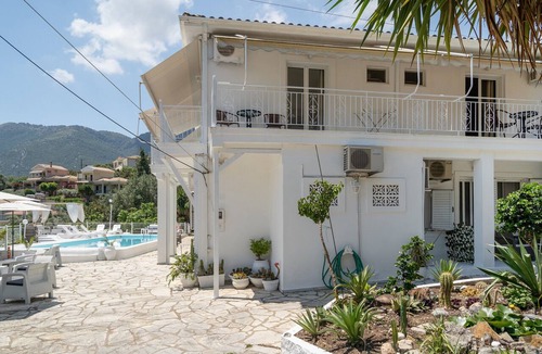 Episkopos Apartment | 'Ground Floor' Room, Shared Pool and Wi-Fi