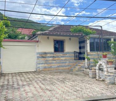 Corovode House | Guest House Ajasllari