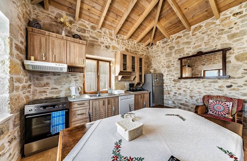Archanes Apartment | Guest House Aphrodite First