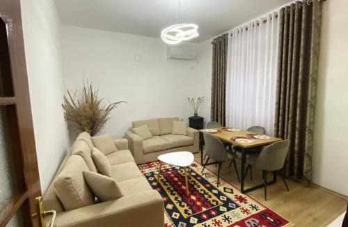 Corovode House | Guest House Brahimasi
