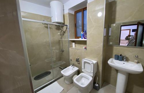 Corovode House | Guest House Brahimasi