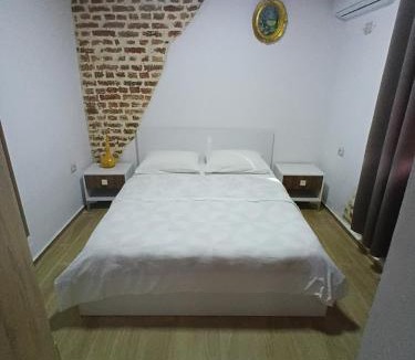 Corovode House | Guest House Cela
