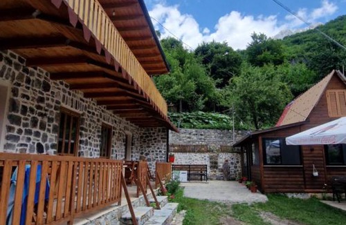 Theth House | Guest House in Theth Agostini