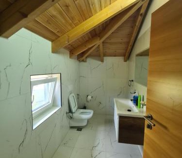 Kala e Dodes House | Guest House Korabi